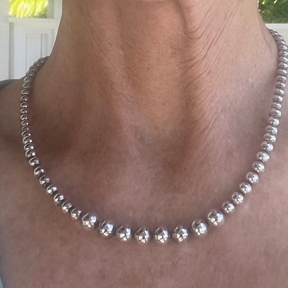 Italian Graduated Silver Bead Ball Necklace 18" - Picture 1 of 3